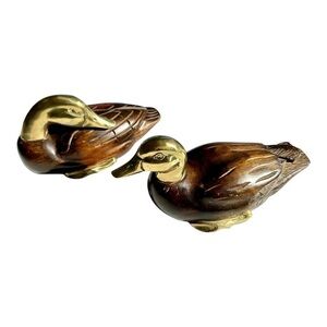 VINTAGE, WOOD & BRASS DECORATIVE DUCKS. BEAUTIFUL RICH WOOD WITH BRASS HEADS
